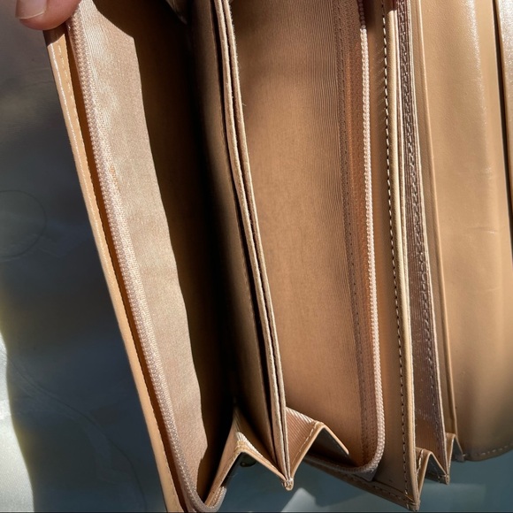 Samantha Thavasa Wallet - Picture 7 of 15